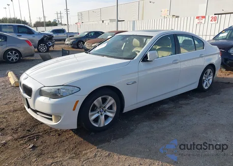 2013 BMW 528I из США, поврежденный, VIN WBAXG5C50DDY32917